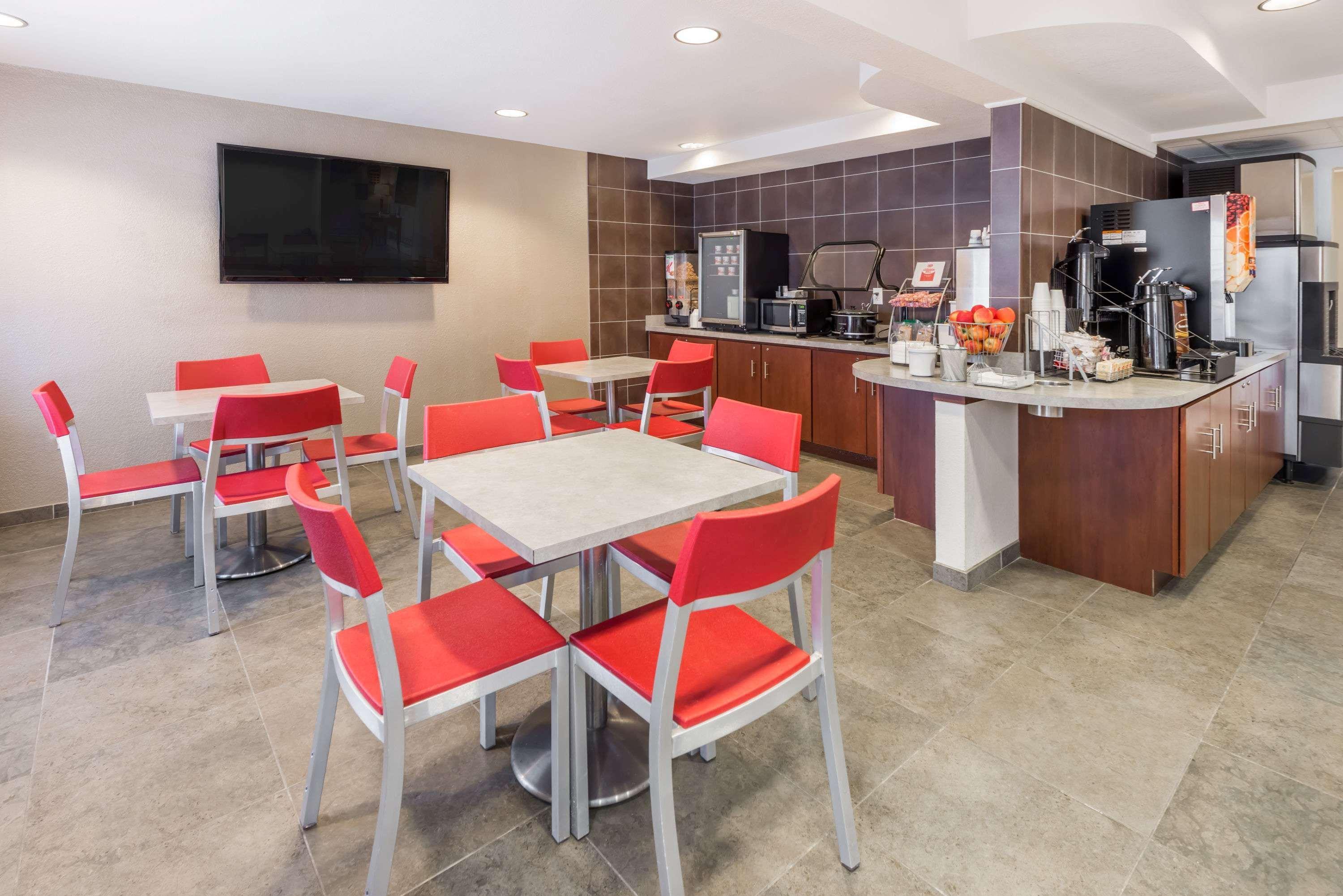 Hotel Super 8 By Wyndham Columbia Clark Lane Extérieur photo