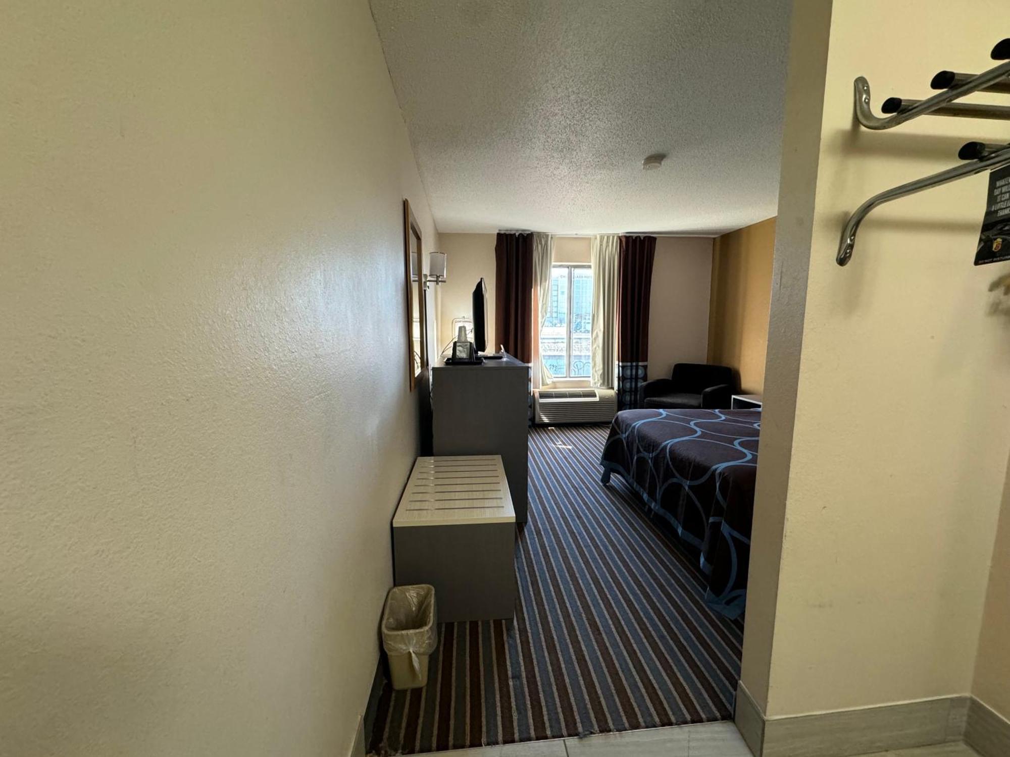 Hotel Super 8 By Wyndham Columbia Clark Lane Extérieur photo